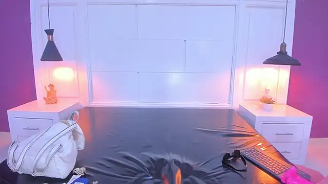 Snapshot of SilvanaCapelli chatting on 02-22-25, 09:59 SilvanaCapelli online show from 02-22-25, 09:59