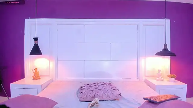 Snapshot of SilvanaCapelli chatting on 03-07-25, 03:08 SilvanaCapelli online show from 03-07-25, 03:08