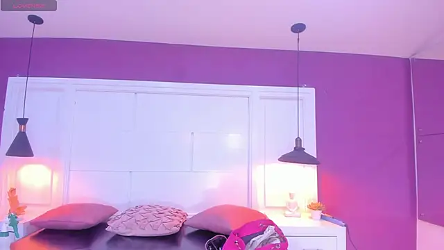 Snapshot of SilvanaCapelli chatting on 03-16-25, 05:03 SilvanaCapelli online show from 03-16-25, 05:03