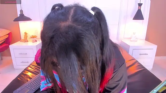 Snapshot of SilvanaCapelli chatting on 10-16-25, 05:19 SilvanaCapelli online show from 10-16-25, 05:19