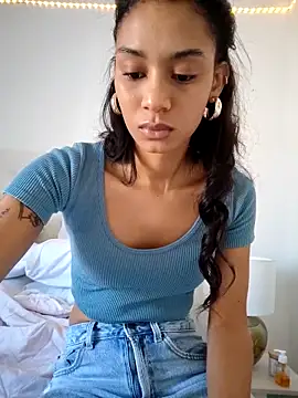 Leaberry online show from 09-10-25, 01:55