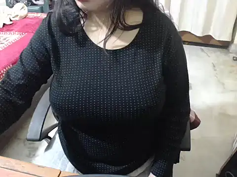 HOT CHILLY online show from 02-12-26, 05:08