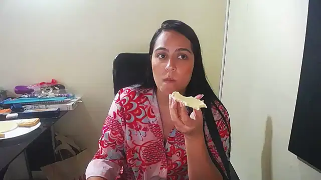 kendall 52 online show from 01-08-25, 01:52