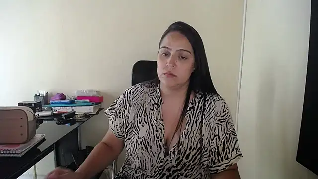 kendall 52 online show from 10-07-25, 04:37