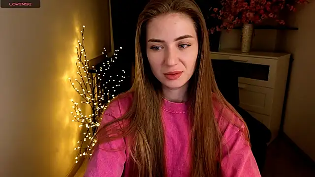 Snapshot of Adelyna_Bird chatting on 05-07-26, 06:30 Adelyna Bird online show from 05-07-26, 06:30