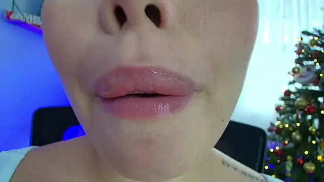 Snapshot of lisbet21x chatting on 12-22-24, 07:52 lisbet21x online show from 12-22-24, 07:52