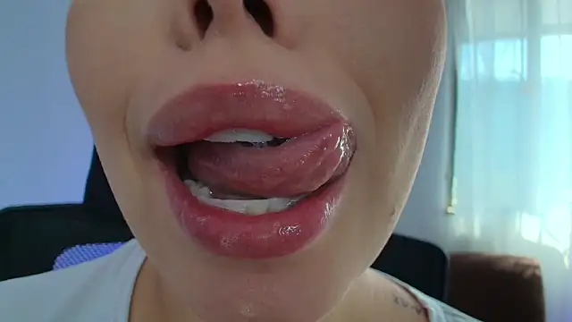 Snapshot of lisbet21x chatting on 01-25-25, 02:03 lisbet21x online show from 01-25-25, 02:03