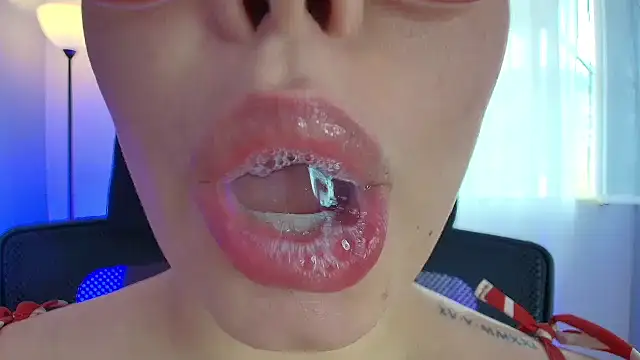 Snapshot of lisbet21x chatting on 02-07-25, 06:56 lisbet21x online show from 02-07-25, 06:56