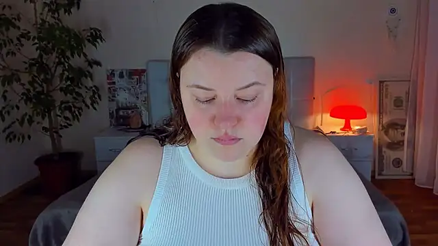 PolinaSalvatore online show from 07-22-26, 05:27