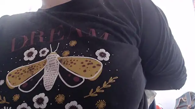 andreaisis2 online show from 10-28-25, 09:17