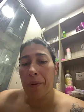 Snapshot of andreaisis2 chatting on 04-15-26, 06:59 andreaisis2 online show from 04-15-26, 06:59