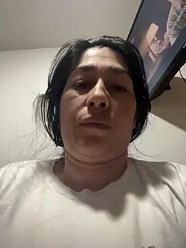 Snapshot of andreaisis2 chatting on 04-25-26, 07:11 andreaisis2 online show from 04-25-26, 07:11