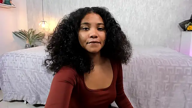 Zafiiraa online show from 05-14-26, 04:19