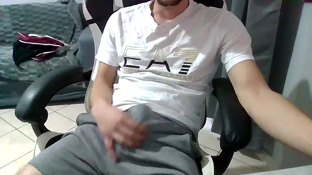 Snapshot of simoninside25 chatting on 10-20-25, 04:07 simoninside25 online show from 10-20-25, 04:07