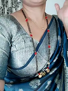 Snapshot of Indian_desi_wife chatting on 07-02-26, 04:13 Indian desi wife online show from 07-02-26, 04:13