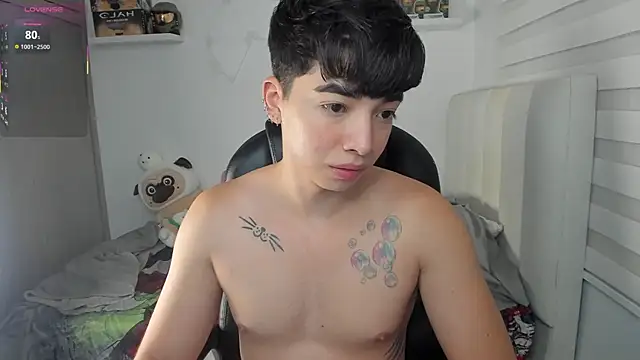 santy7v7 online show from 04-25-26, 01:41