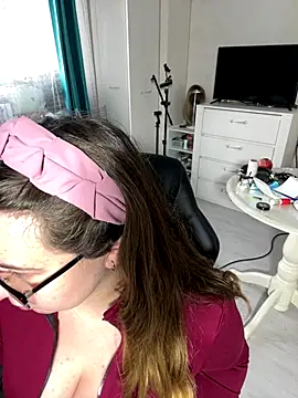 DienkaGreen online show from 11-12-25, 11:32