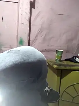 Snapshot of Wero4200 chatting on 10-25-25, 01:07 Wero4200 online show from 10-25-25, 01:07