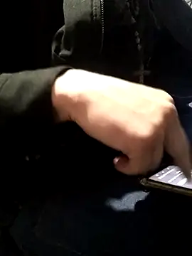 Snapshot of Wero4200 chatting on 11-24-25, 03:34 Wero4200 online show from 11-24-25, 03:34