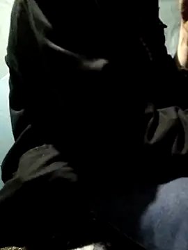 Snapshot of Wero4200 chatting on 11-25-25, 09:20 Wero4200 online show from 11-25-25, 09:20