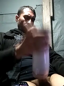 Snapshot of Wero4200 chatting on 11-26-25, 09:32 Wero4200 online show from 11-26-25, 09:32