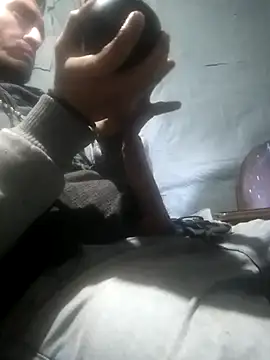 Snapshot of Wero4200 chatting on 11-28-25, 02:31 Wero4200 online show from 11-28-25, 02:31