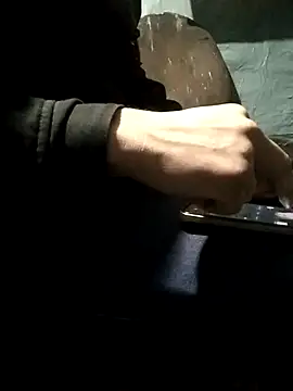 Snapshot of Wero4200 chatting on 12-15-25, 09:13 Wero4200 online show from 12-15-25, 09:13