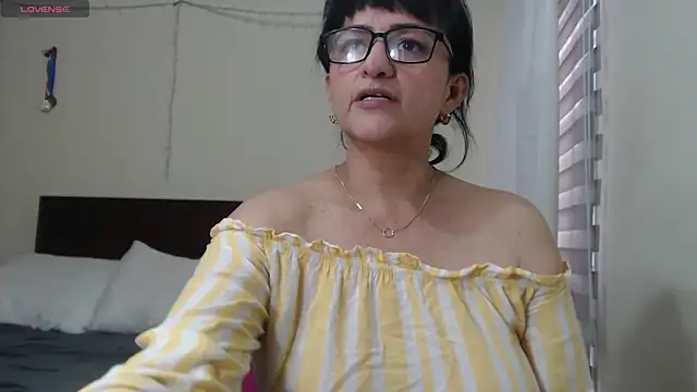 ISABEEL SOFIA01 online show from 03-04-25, 10:16