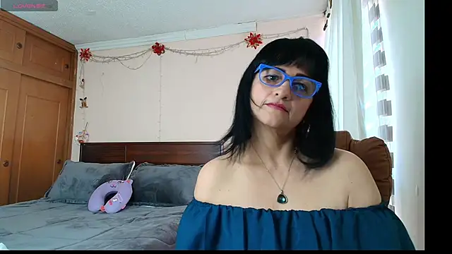 ISABEEL SOFIA01 online show from 04-22-26, 05:14