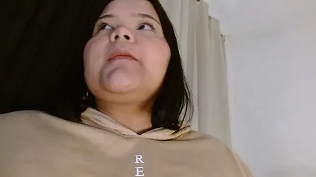 Snapshot of sexychubby___ chatting on 01-04-25, 04:32 sexychubby    online show from 01-04-25, 04:32