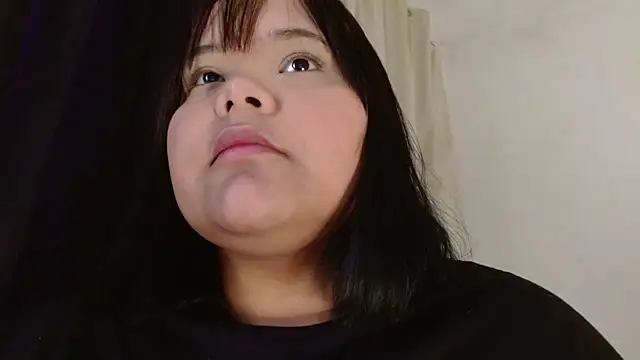 Snapshot of sexychubby___ chatting on 01-12-25, 05:33 sexychubby    online show from 01-12-25, 05:33