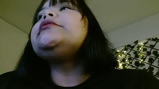 Snapshot of sexychubby___ chatting on 03-21-25, 09:01 sexychubby    online show from 03-21-25, 09:01