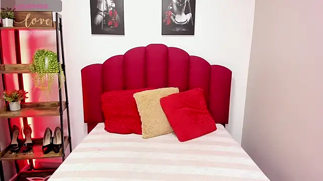 Snapshot of Ashleyyrobert chatting on 12-13-24, 12:17 Ashleyyrobert online show from 12-13-24, 12:17