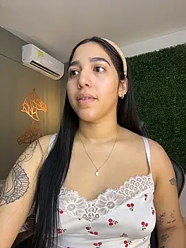 Amandanauty online show from 12-19-25, 08:21