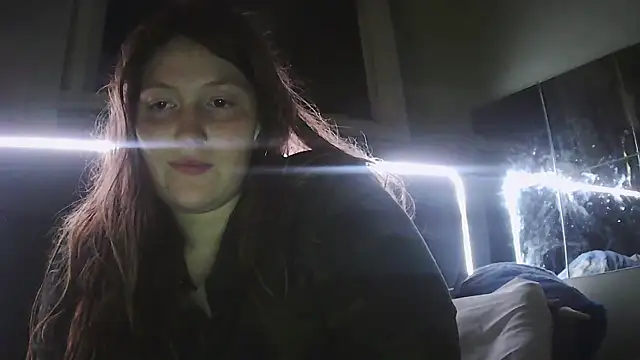 Snapshot of Angelk43 chatting on 06-07-26, 03:54 Angelk43 online show from 06-07-26, 03:54