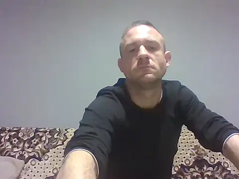 aroj95 online show from 10-31-25, 02:45