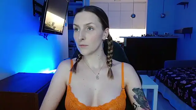 Snapshot of illusorycat chatting on 10-24-25, 01:51 illusorycat online show from 10-24-25, 01:51