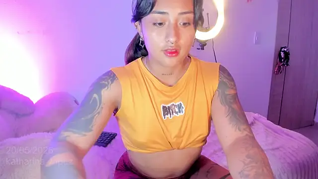 Katharina Lopez online show from 05-20-26, 10:27