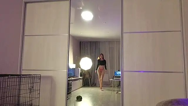 LovelyKatea online show from 11-25-25, 12:49