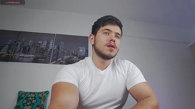 Arilas  online show from 11-21-25, 07:29