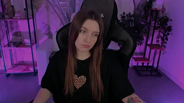 Snapshot of JennyDens chatting on 03-04-25, 02:17 JennyDens online show from 03-04-25, 02:17