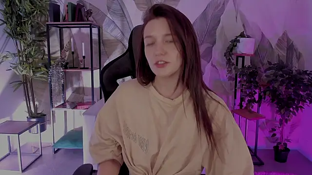 Snapshot of JennyDens chatting on 12-16-25, 11:59 JennyDens online show from 12-16-25, 11:59