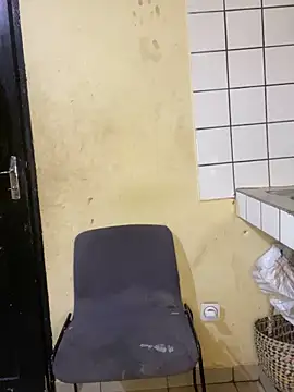 Snapshot of vannycov chatting on 09-27-25, 10:15 vannycov online show from 09-27-25, 10:15