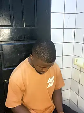 Snapshot of vannycov chatting on 11-07-25, 11:38 vannycov online show from 11-07-25, 11:38