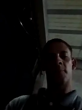 Snapshot of juliannnlp12 chatting on 11-11-25, 04:56 juliannnlp12 online show from 11-11-25, 04:56