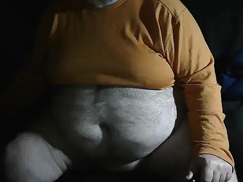 Snapshot of onkelgrau65 chatting on 12-17-25, 04:18 onkelgrau65 online show from 12-17-25, 04:18