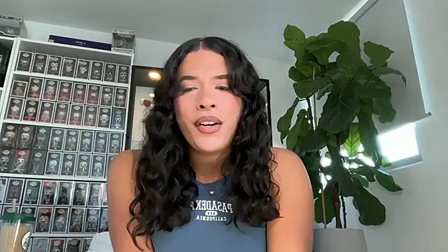 kendrasmithTS online show from 06-28-26, 09:43