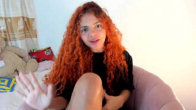 Snapshot of ValienteGirl_ chatting on 01-02-25, 02:02 ValienteGirl  online show from 01-02-25, 02:02