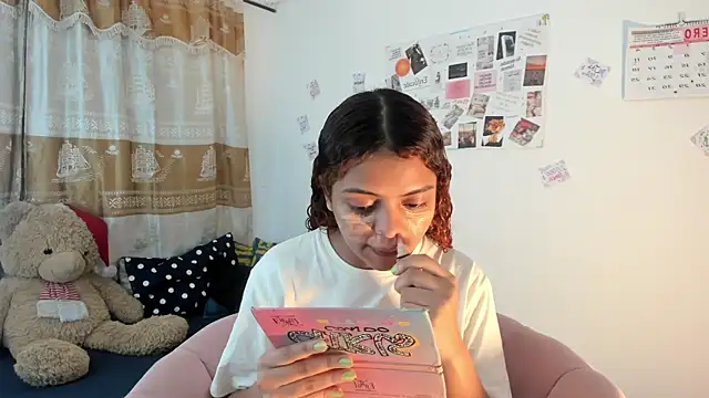 Snapshot of ValienteGirl_ chatting on 01-18-25, 03:09 ValienteGirl  online show from 01-18-25, 03:09