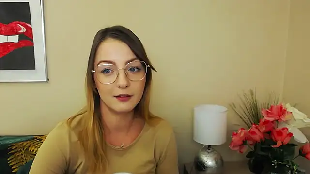 Snapshot of NatalieSexy chatting on 02-10-25, 07:15 NatalieSexy online show from 02-10-25, 07:15